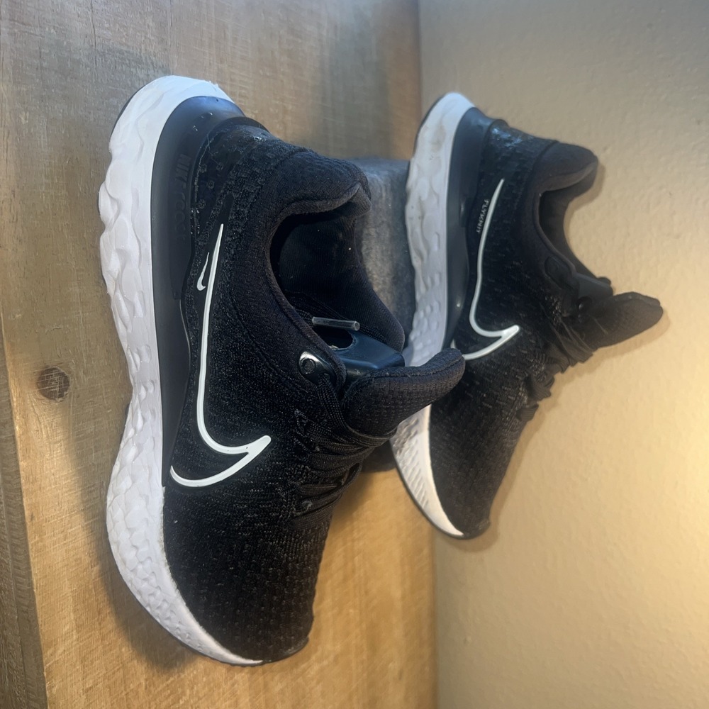 New Women's Nike React Infinity Run FK 3 in Black/White Size US 7 NWT DD3024001 - Picture 4 of 14